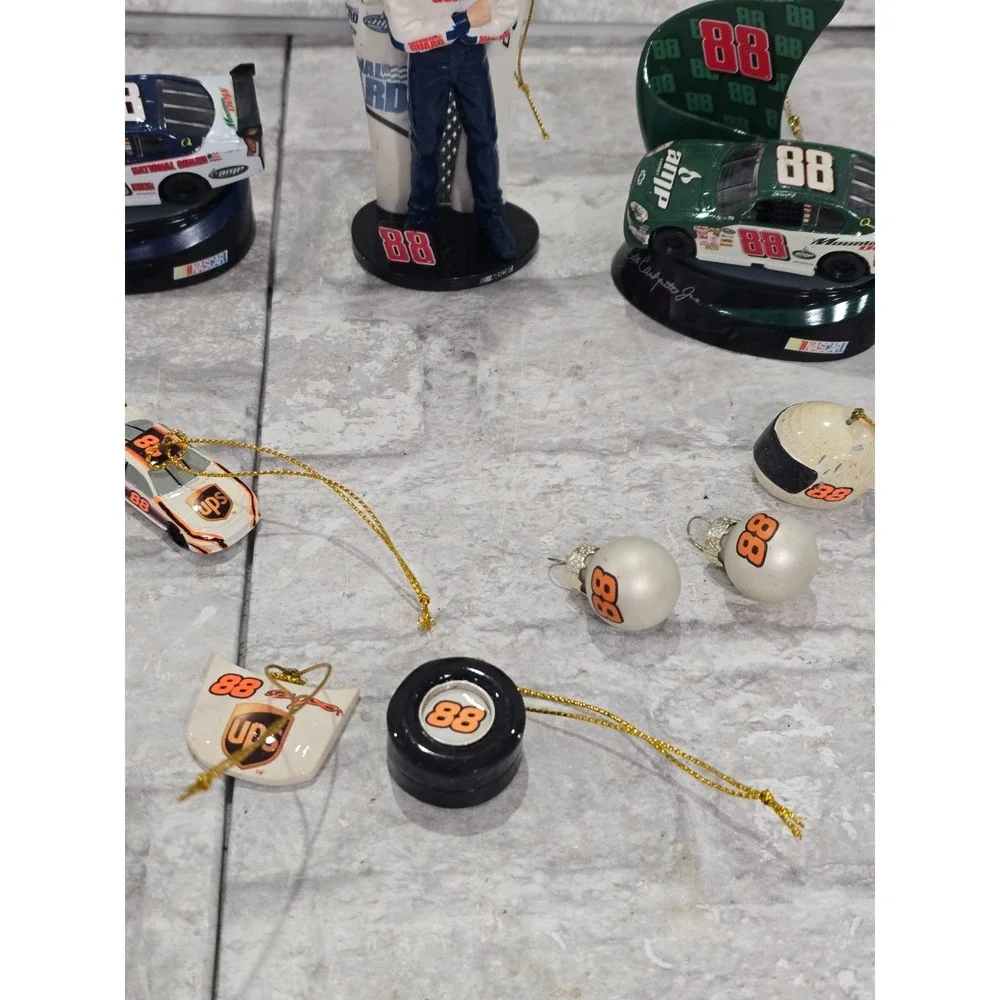 2008 Dale Earnhardt Jr. NASCAR #88 AMP National Guard UPS Collectible‎ Ornaments